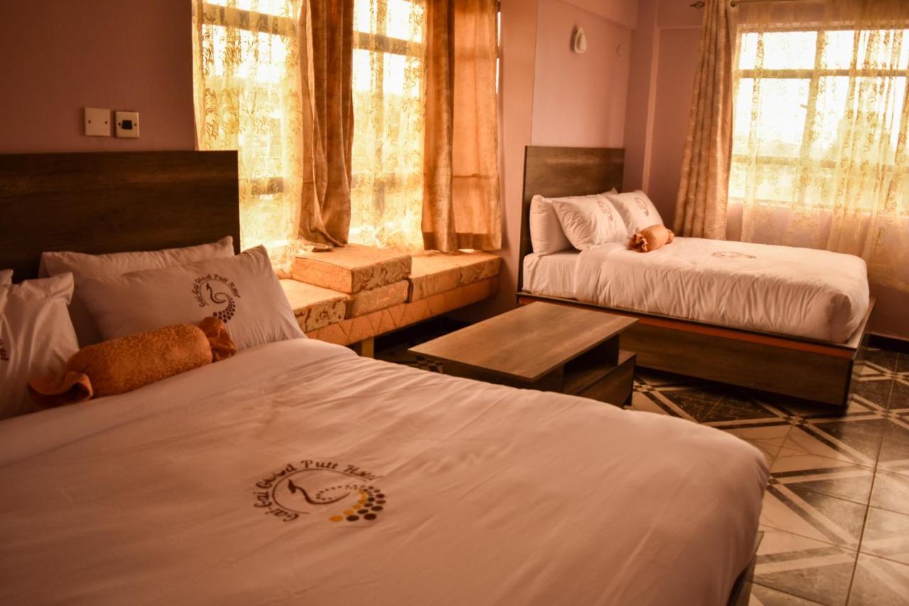 Good Putt Hotel Nakuru Exteriör bild